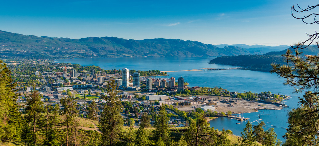 View of Kelowna from Knox Mountain in the Summer