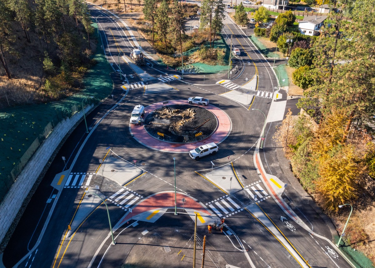 Chute Lake Road roundabout