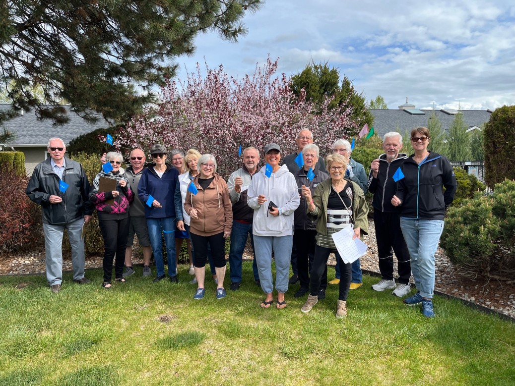 Irrigation monitors and residents of the Meadows