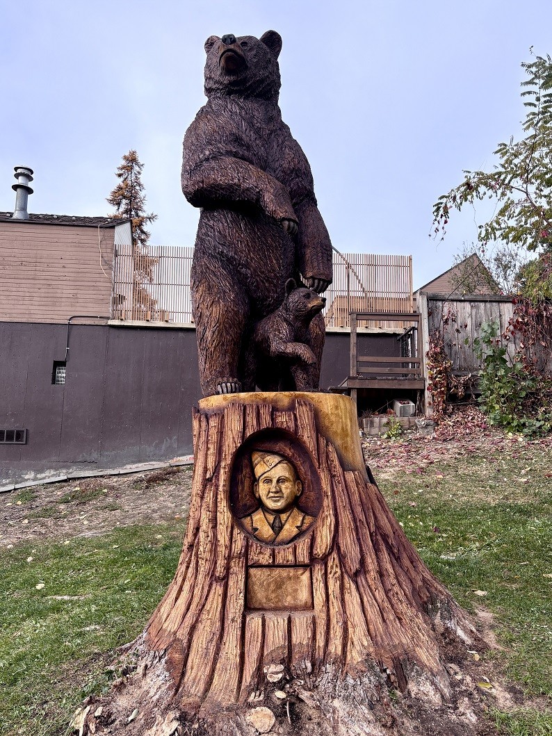 bear statue