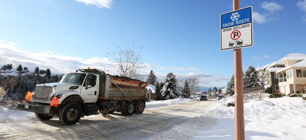 A snow route sign in Kelowna